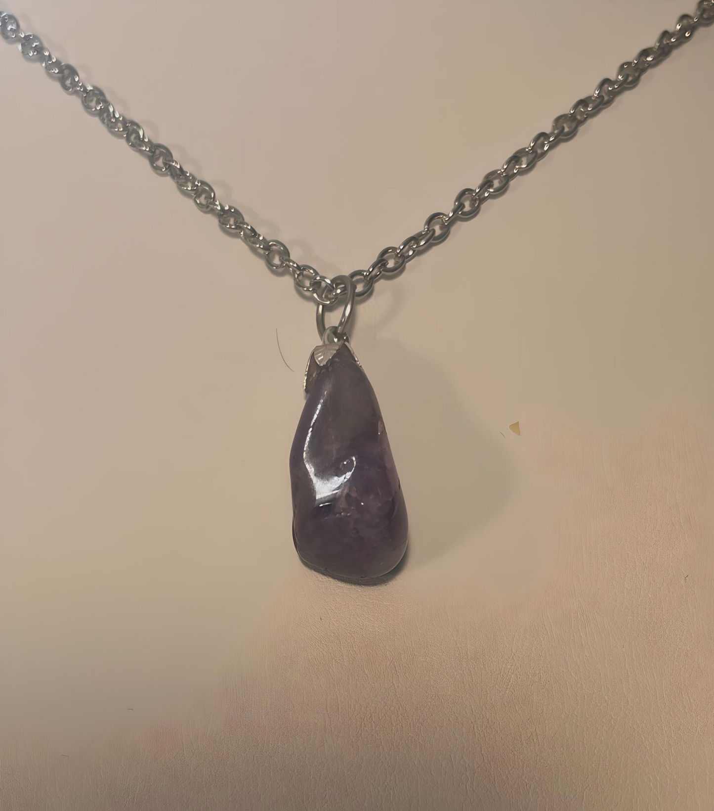 AMTH0010 Amethyst Pendant on Silver Chain