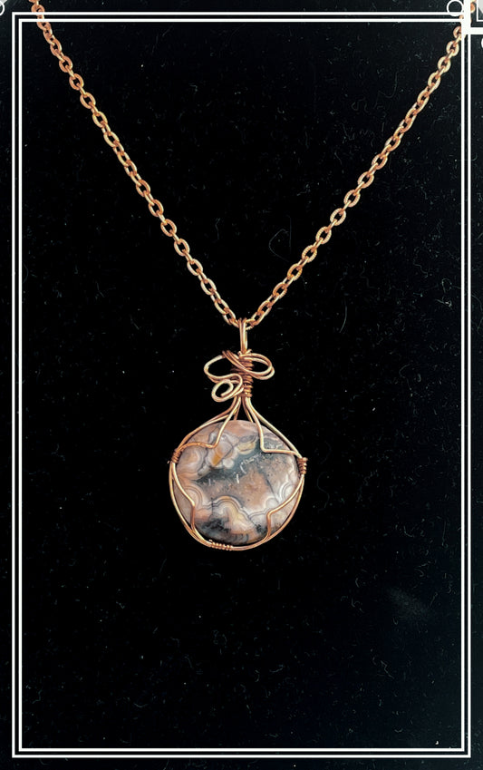 CL0001 Pendant of Crazy Lace Agate Stone Wrapped in Gold-colord Wire, Gold-colored chain