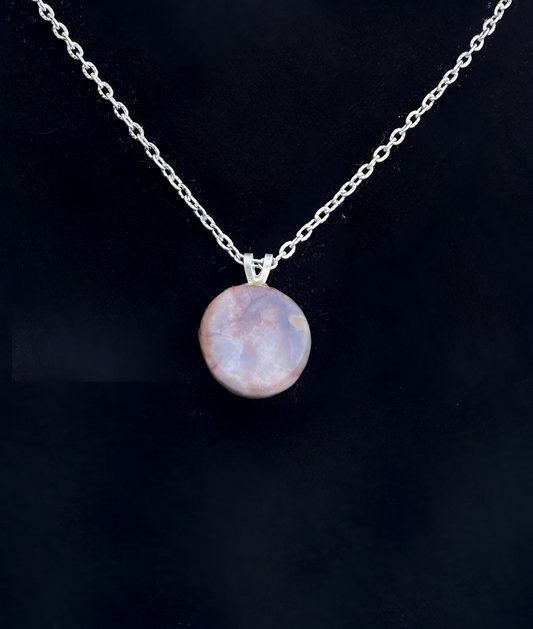 CL0007 Crazy Lace Agate Pendant, Silver Chain