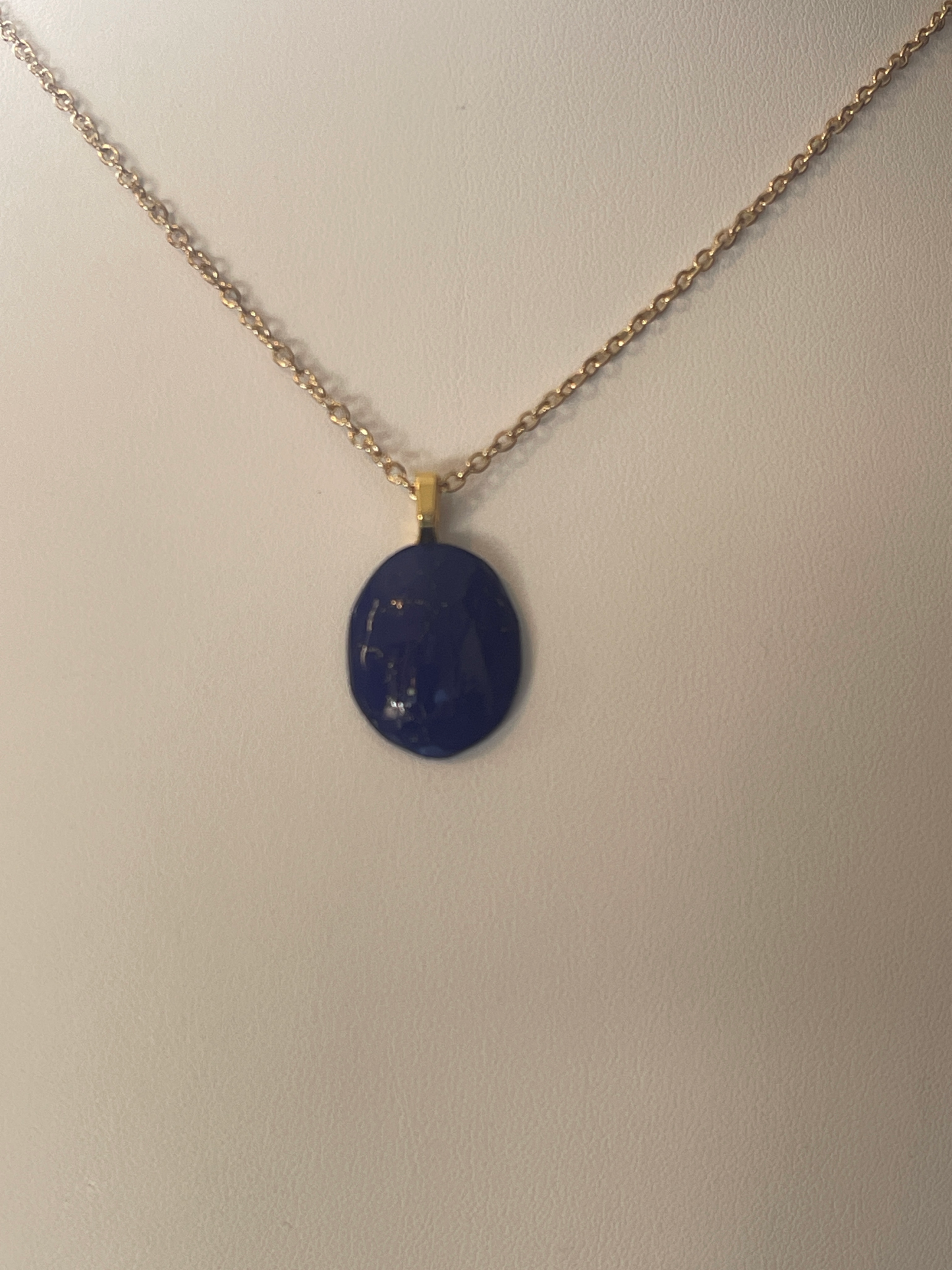 LL0003 Small Lapis Lazuli Pendant, Gold Chain