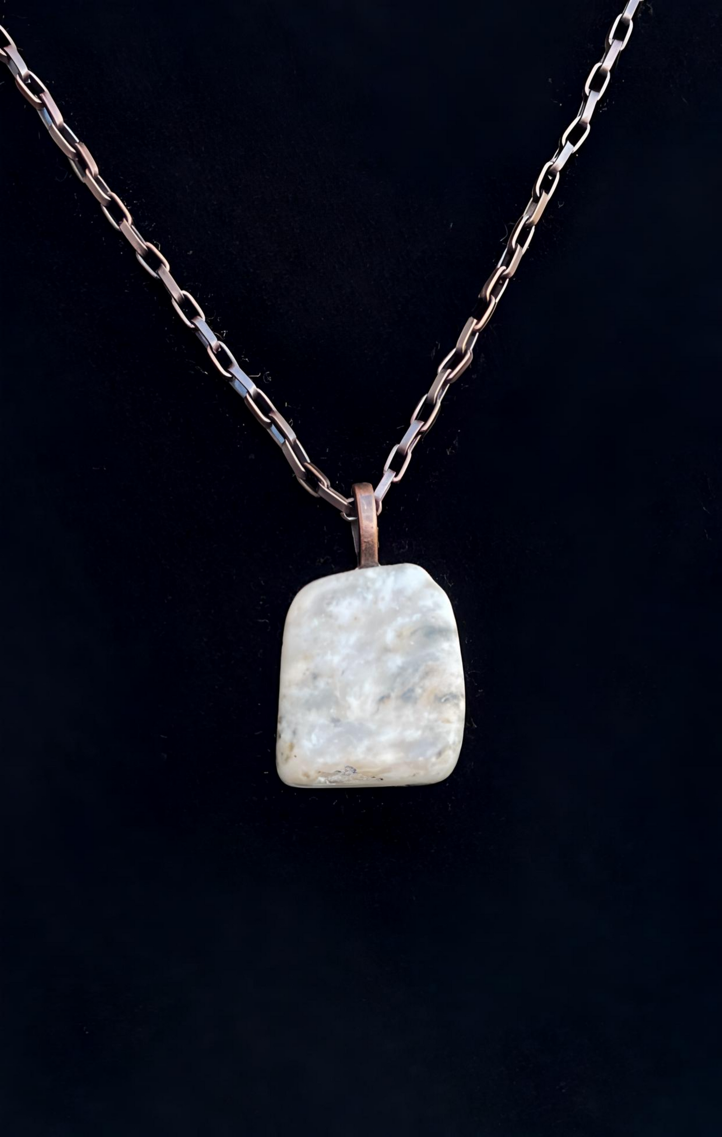 QZ0002 Quartz Pendant, Antiqued Copper Chain