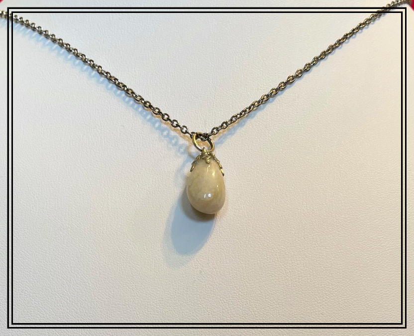 QZ0012 Quartz "Jelly Bean" Pendant on Oxidized Silver Colored Chain.