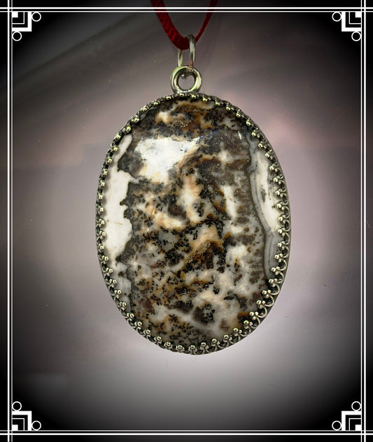 SLO0001 Silver Lace Onyx 40mm x 30mm Oval Cabochon Pendant Set In Antiqued Silver Bezel