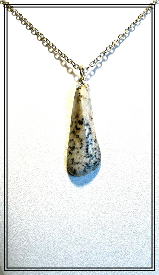 SLO0008 Tumble-Polished Silver Lace Onyx Pendant, Silver Colored Chain