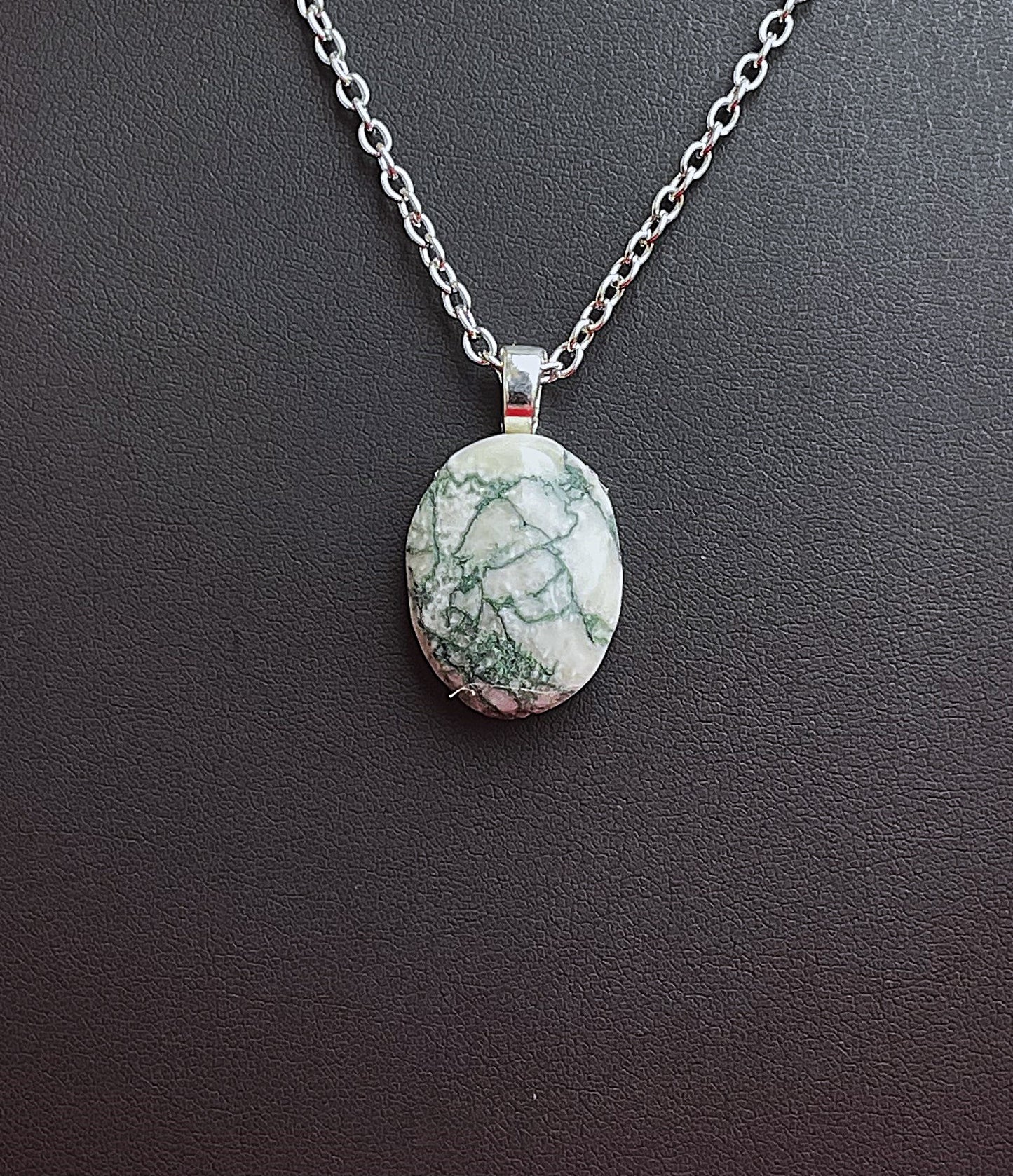 TAG0002 Tree Agate Pendant, Silver Chain